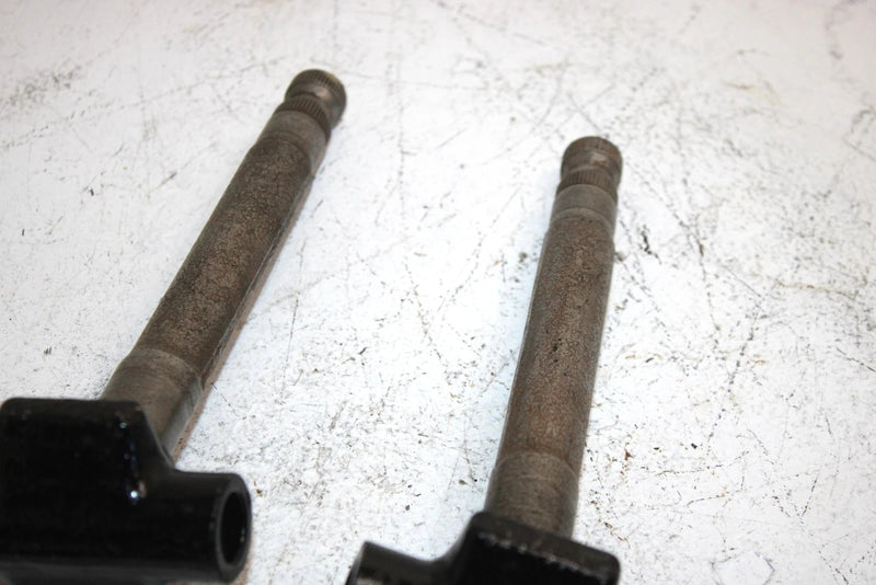 93 Polaris Xlt Oem Steering Spindle Pair 5130919-067 6230073-067 SP59