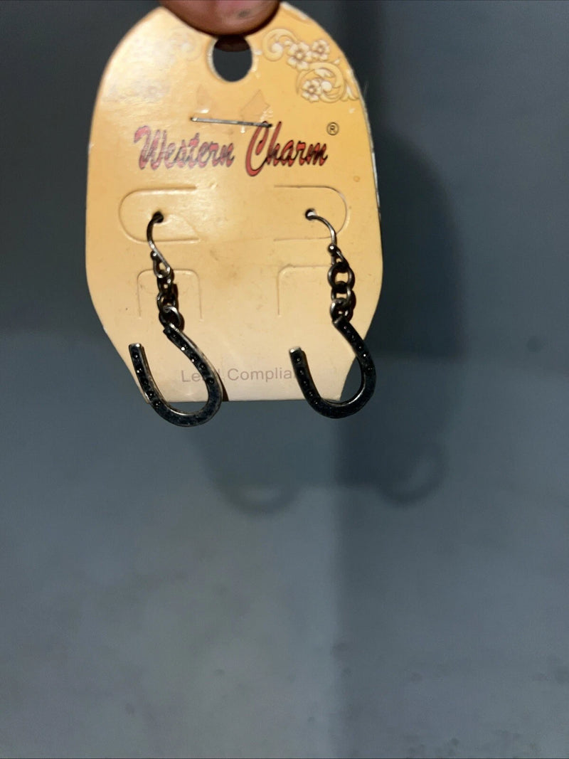 New Women’s Western Charm Horse Shoe Earrings. 29244 A-84