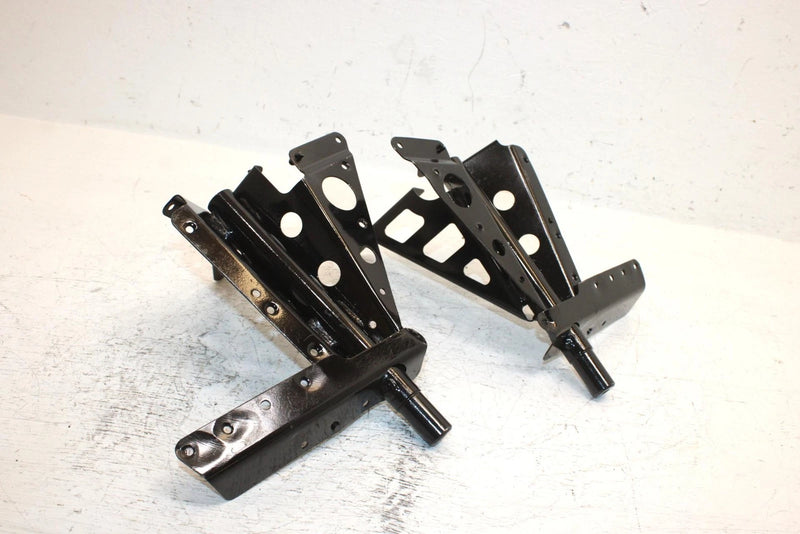 2001 Ski-doo Mxz 600 Oem Trailing Arm Mount Set 518320506 518320507 SS4