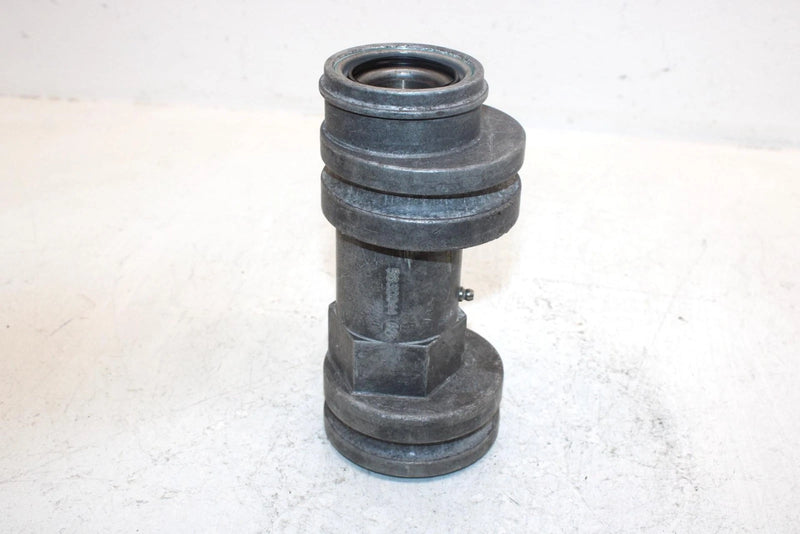 2001 Polaris Xplorer 4x4 Oem Rear Axle Housing 5132098 AP167
