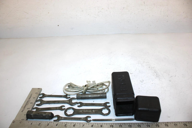 00 Yamaha Sx500r Oem Tool Kit 8DF-8100-00-00 SY0