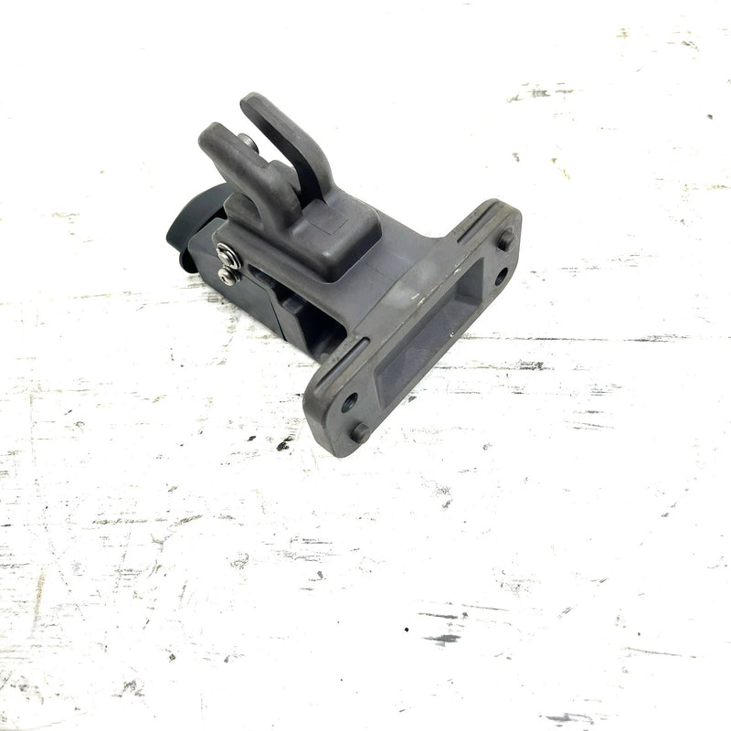 00-02 Yamaha WaveRunner GP1200 OEM Hatch Lid Lock F0X-6517C-00-00 JY28