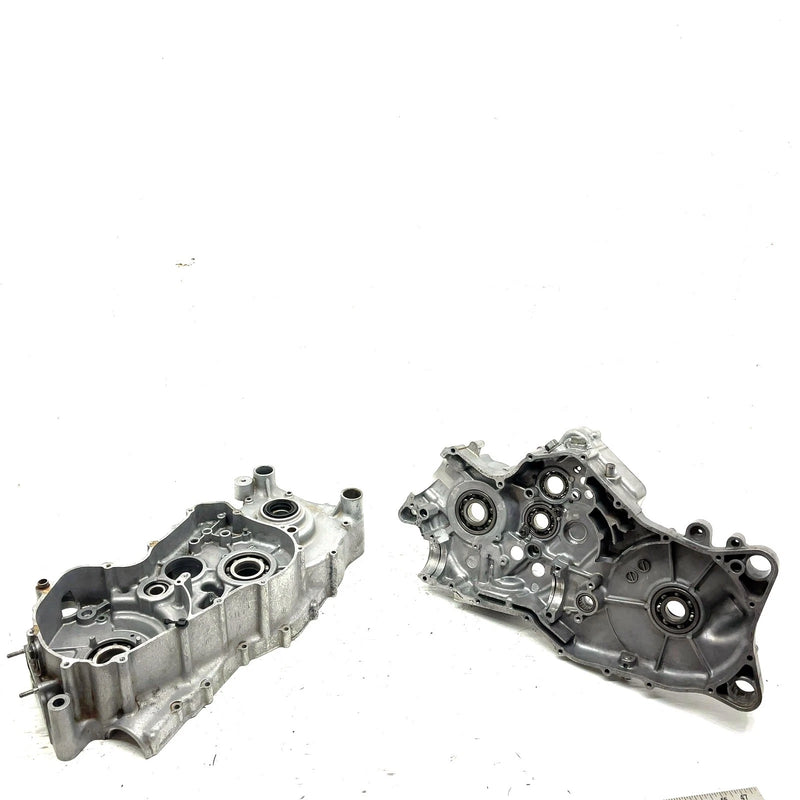 91-02 Suzuki King Quad 300 OEM Crankcase 11300-19883 AS34