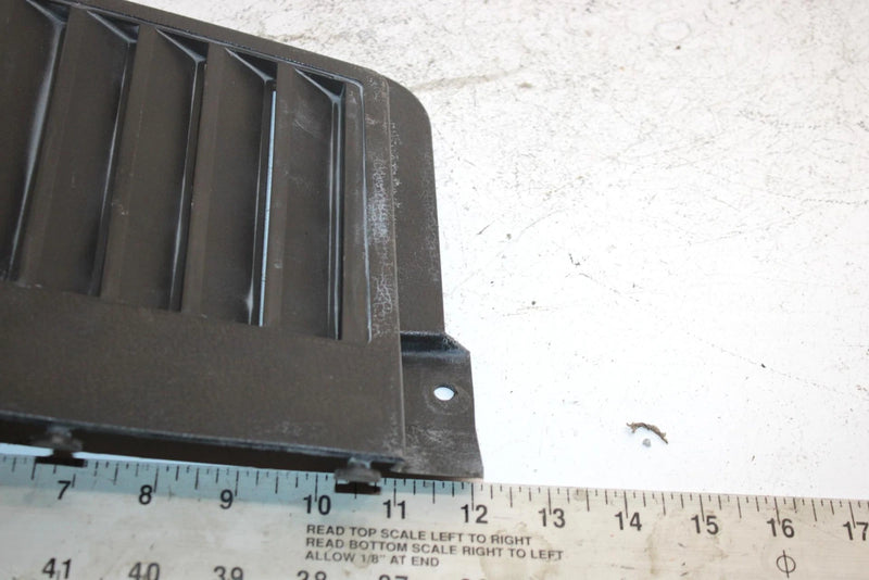 90 Yamaha Exciter Oem Left Instrument Panel Louver 8X9-77110-00-00 SY3