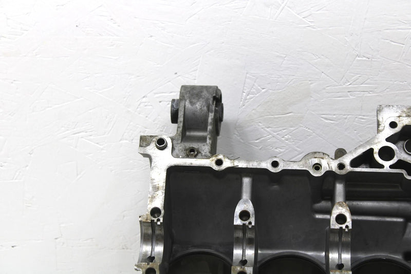 2007 Yamaha Attak Gt Oem Upper Crankcase Cylinder 8FP-15100-08-00 SY135