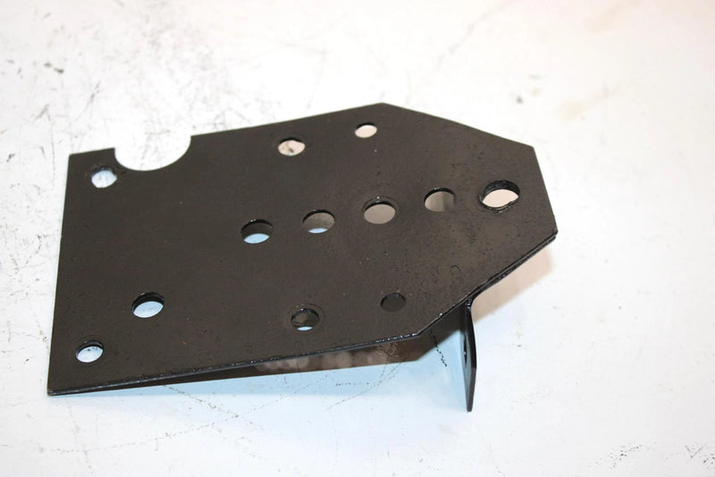 95 Polaris 500 Carb Oem RH,LH R.Suspension Bracket Pair 1011857-067 Q5365