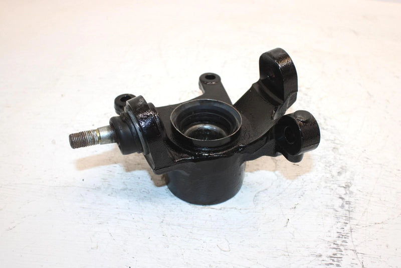2003 Bombardier Quest 500 Oem Right Steering Knuckle 709400095 AB13