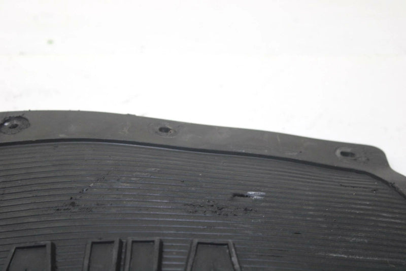 89 Yamaha Phazer PZ480N OEM Snowflap 8X9-77595-00-00 SY52