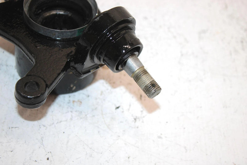 2001 Bombardier Traxter Oem Front Right Steering Knuckle 709400095 AB10
