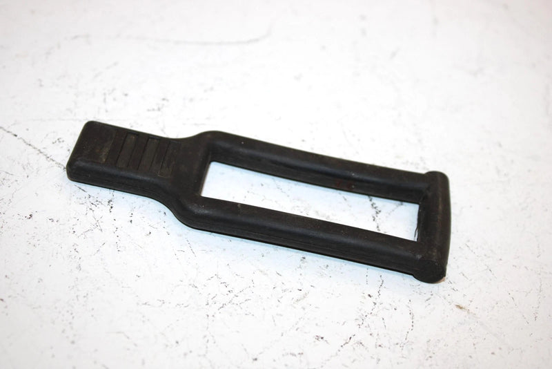 07 Yamaha Venture Oem Latch 8FA-2389E-00-00 SY23