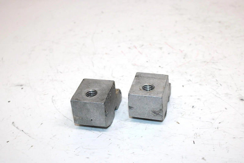 1987 Polaris 400 Oem Bogie Wheel Bracket Pair 5130570 SP61