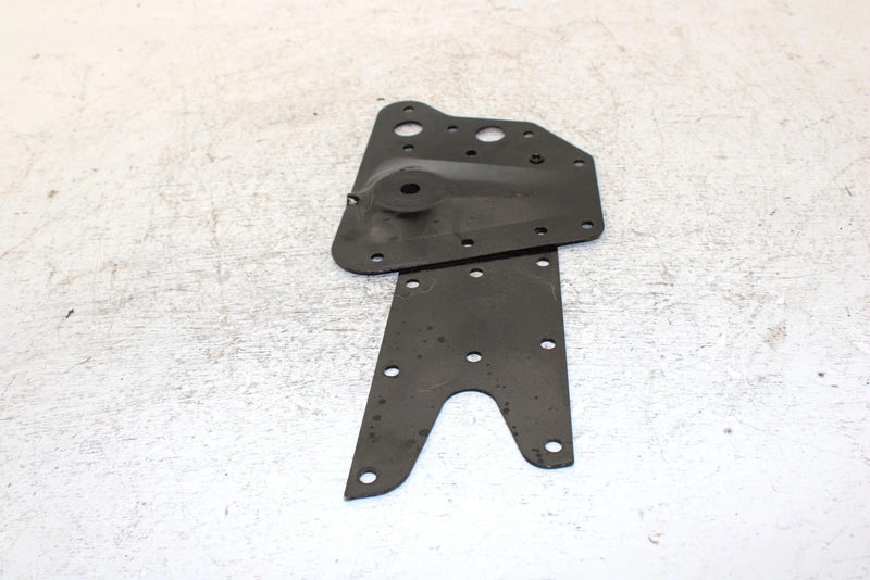 2000 Polaris Classic Touring Oem Right Suspension Bracket 1012440-067 SP54