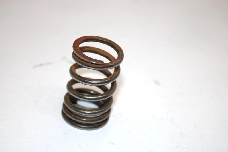 85 Suzuki Quadrunner 250 Lt250ef  Oem Outer Valve Spring 12920-24500 AS14