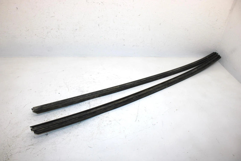 89 Polaris 500 Oem Rail Slider Pair 5521320 SP133