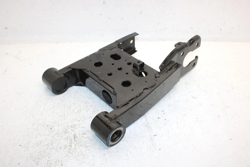 2001 Polaris Magnum 325 Oem Swingarm 1541577 AP98