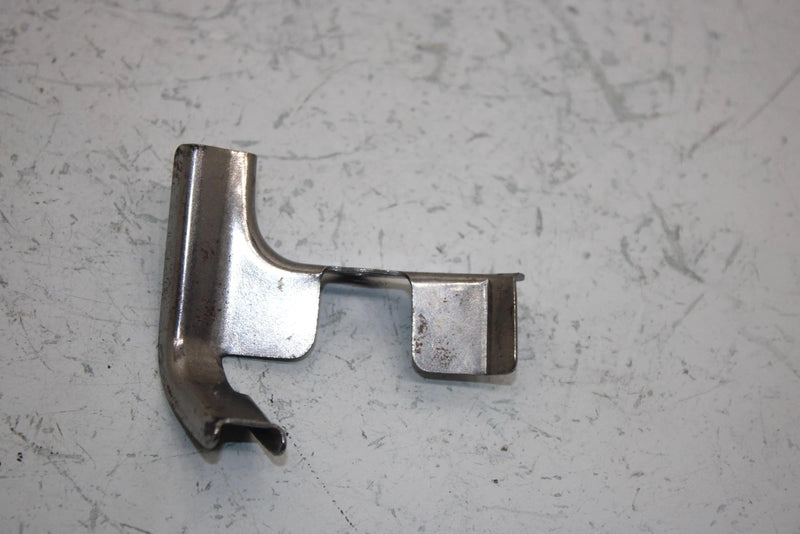 86 Honda Trx250a Oem Breather Tube Clamp 11107-HA0-680 AH30