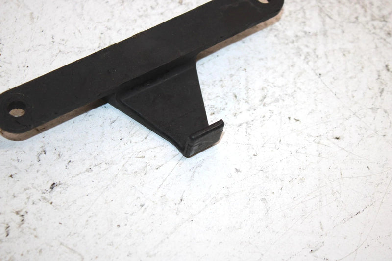 1990 Kawasaki 650 Ts OEM Water Strainer Clamp 92170-3725 JK8