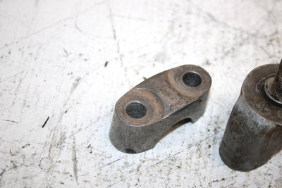 2004 Honda Fourtrax Rincon Oem Handlebar Mount 53130-HB3-770 AH2