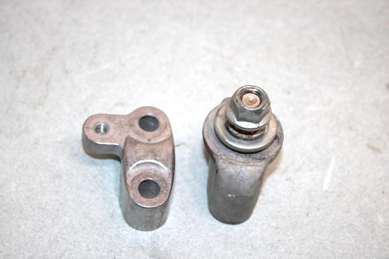 06 Honda Trx 350 Fe A  Oem Right Handlebar Mount 53130-HB3-770 AH24