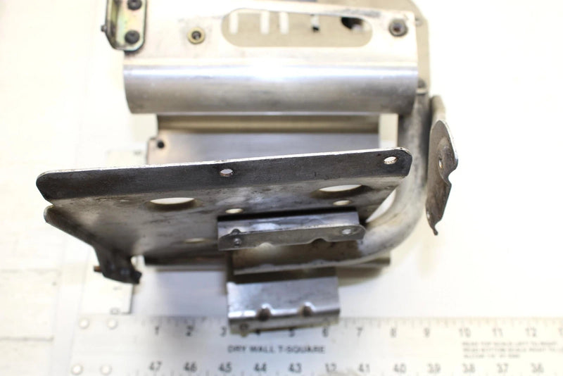 2005 Yamaha Rs Vector Oem Right Foot Well Foot Rest 8FU-21970-01-00 SY102