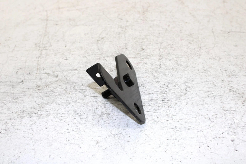 1990 Yamaha Phazer Ii Oem Front Lower Right Motor Mount 87F-21418-00-00 SY16