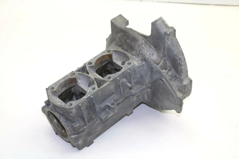 Yamaha OEM Crankcase  8j9-15100-01-00 SY45
