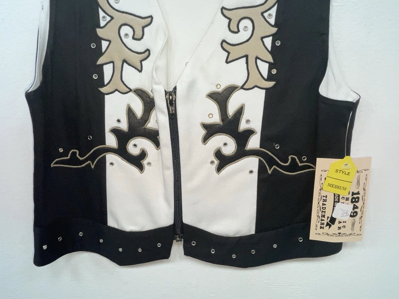 New Women’s Black White 1849 Authentic Ranchwear Cut Off Zip Up Vest M 3B-68