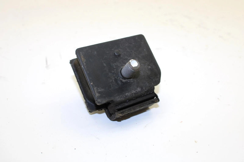 Yamaha Oem Engine Motor Mount Damper 2 8CH-21486-10-00 Q1528