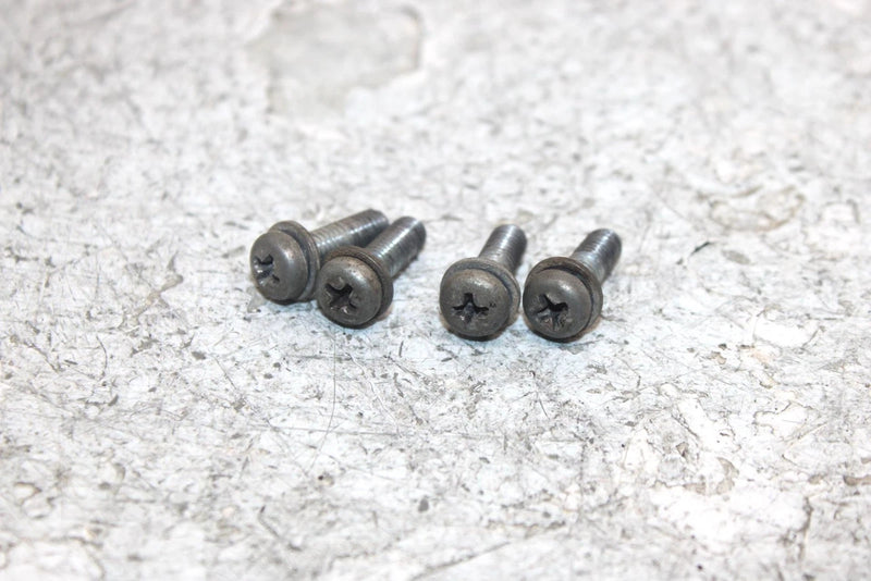 1994 Yamaha  Timberwolf 4wd Oem Air Box Lid Bolt Set Of 4  97885-05016-00 AY25