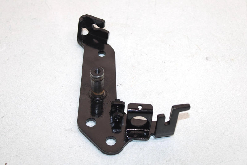04 Yamaha  Bruin 350 Auto 2wd Oem Foot Brake Bracket 5TE-F7412-10-00 AY36