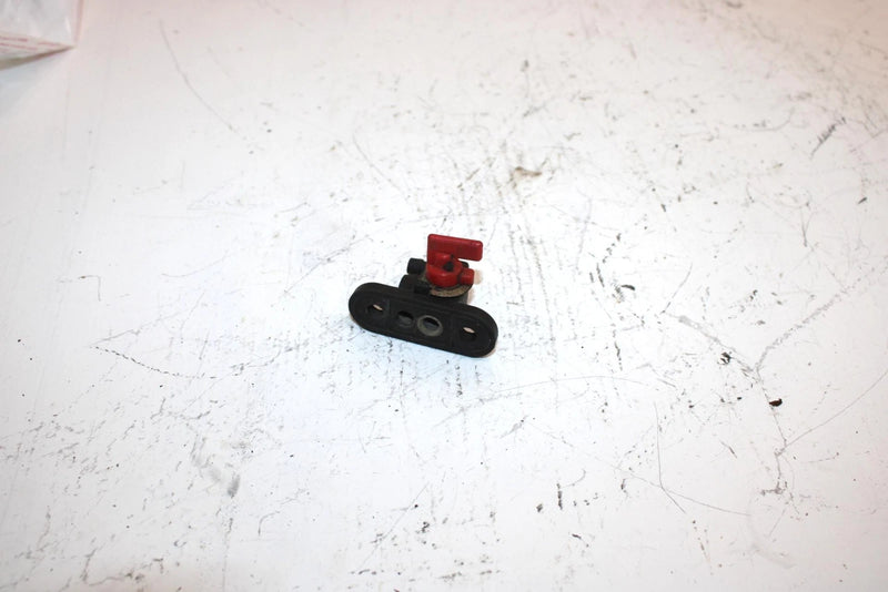 95 Polaris Sportsman 4x4 Oem Petcock 7051006 AP70