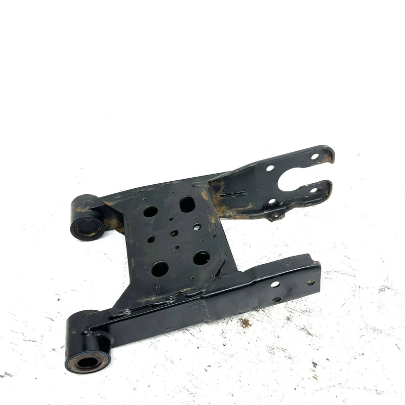 01-02 Polaris Magnum 325 4X4 OEM Rear Swingarm 1541577 AP202