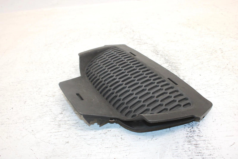 2002 Ski-doo Mxz 700 Oem Center Hood Vent Grille 517302026 SS20