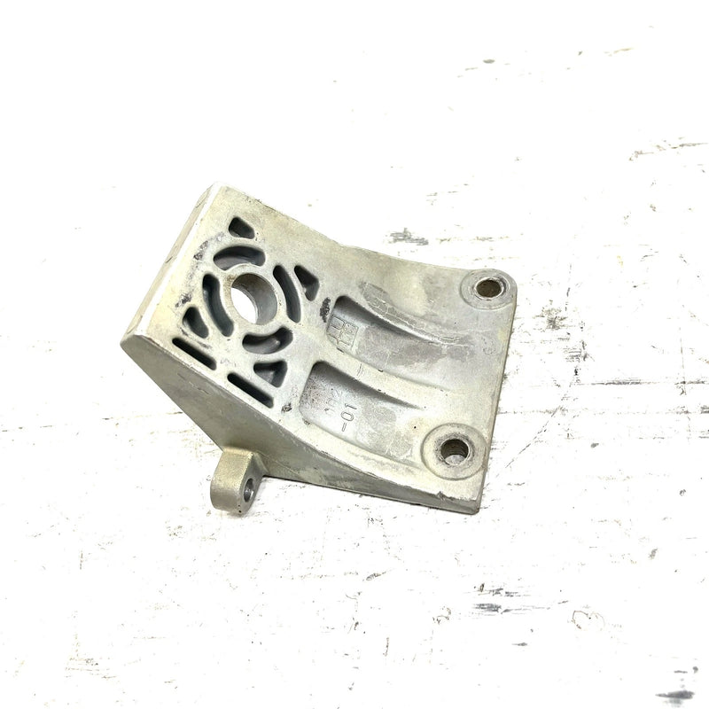 2001 Yamaha WaveRunner XLT1200 OEM Rear Engine Mount 68N-21426-00-94 JY27