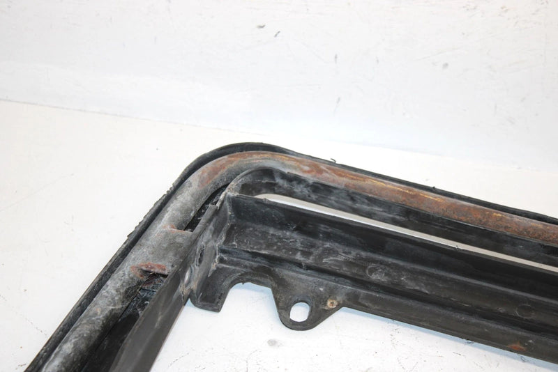 90 Yamaha Exciter Oem Rear Bumper W/Cover 87F-77541-00-00 87F-77542-00-00 SY3