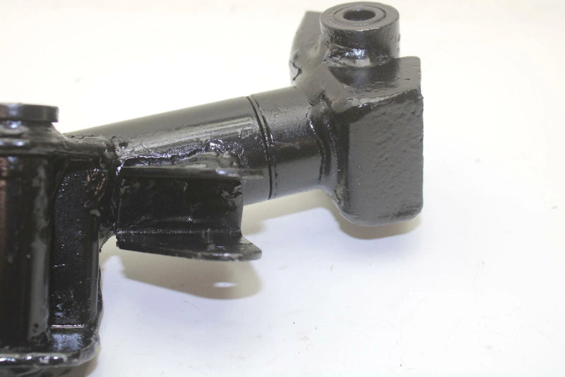 96 Arctic Cat ZR 580 EFI OEM Left Spindle 0703-257 B510