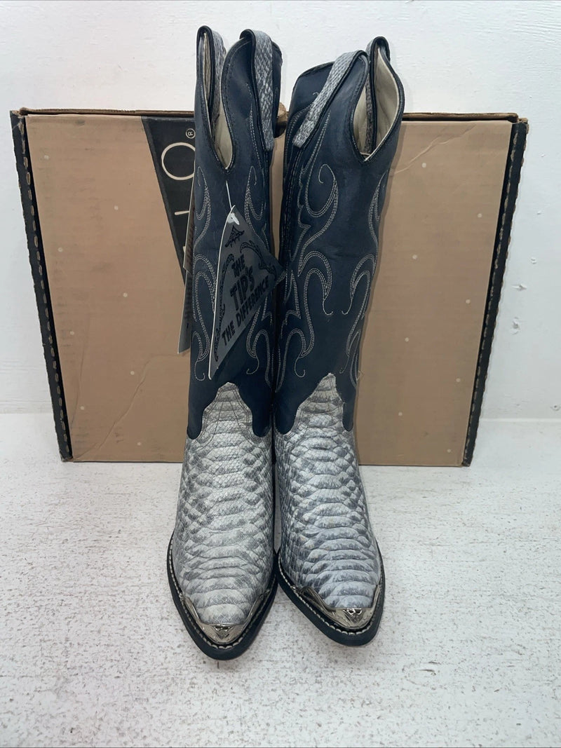 New Women’s Gray Snake Skin Capezio Cowboy Boots. L 425 5 M. 2-152