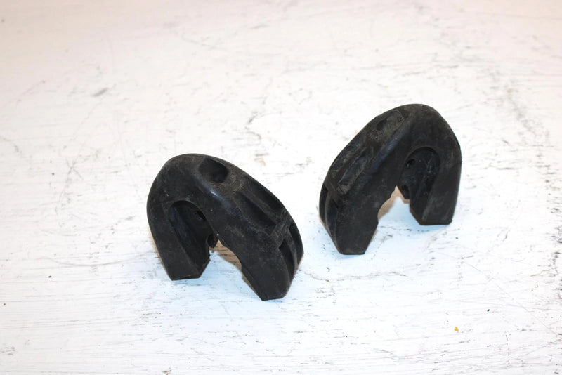 2001 Polaris 800 Le Oem Rail End Cap Pair 5433735 5434374 SP22