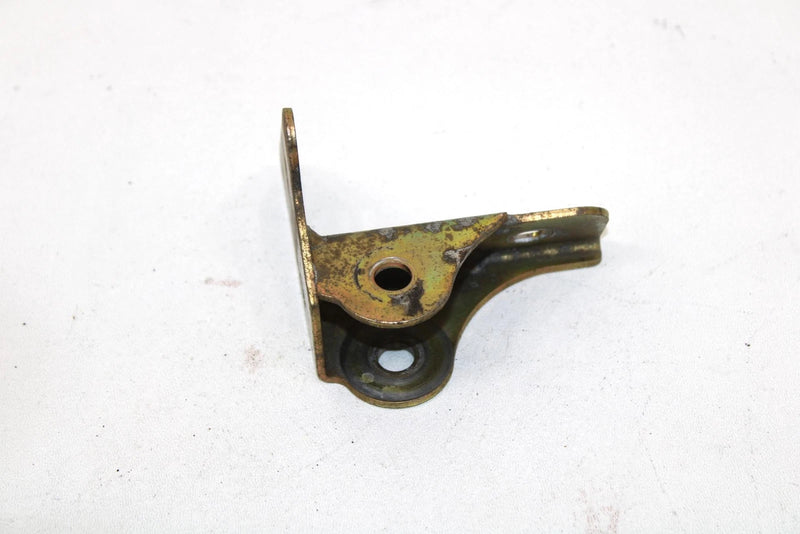 2004 Polaris 550 Classic Edge Oem Right Upper Shock Mount 5243978 Q1513