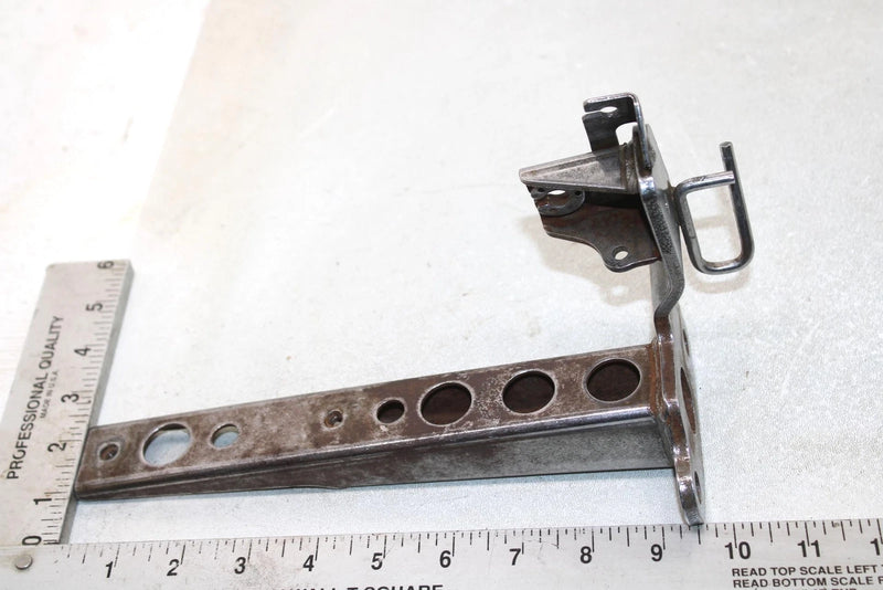 2000 Yamaha  Grizzly Oem Rear Right Foot Rest Support 5GT-27421-00-00 AY35