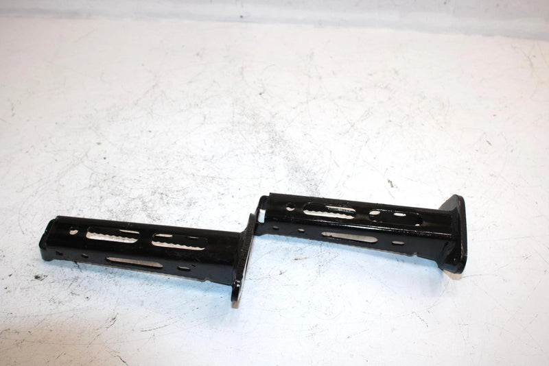 04 Polaris Predator Oem Foot Peg Set 1013851-385 1013852-458 AP62