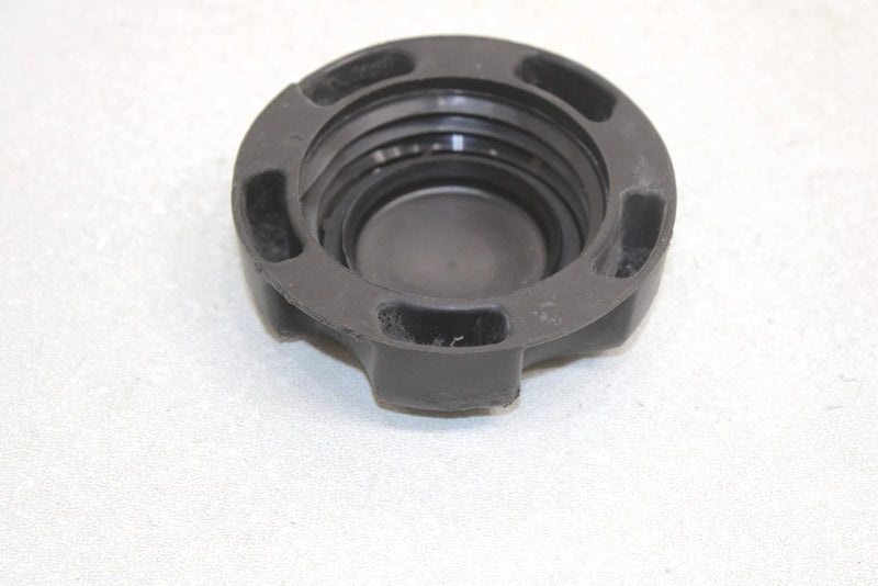 02 Polaris Magnum 325 4x4 Oem Gas Cap 5433687 5450389 Q5053