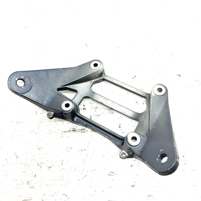 96-97 Yamaha WaveVenture 1100 WVT1100 OEM Rear Engine Mount 63M-21425-00-94 JY14