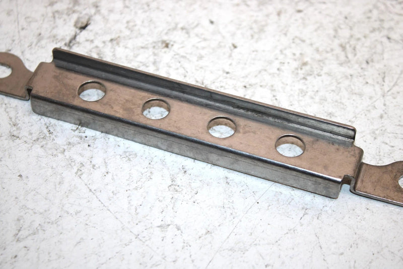1994 Kawasaki 750 Ss Super Sport Oem Front Cover Bracket 11047-3764 JK9