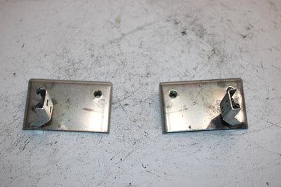 94 Yamaha Vmax 600 Oem Footrest Bracket Set SY2