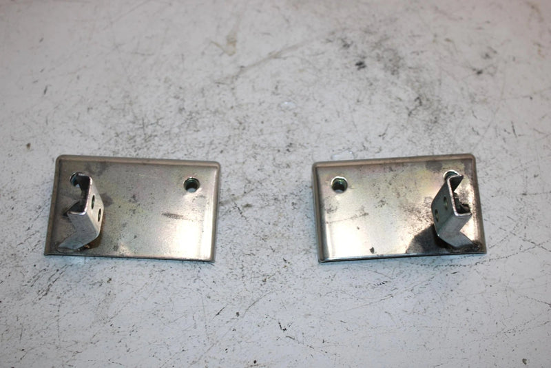 94 Yamaha Vmax 600 Oem Footrest Bracket Set SY2