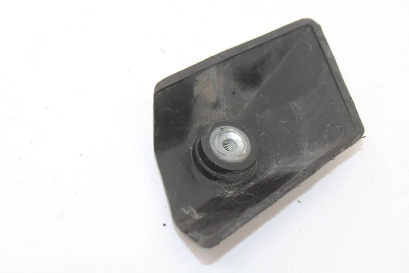 1988 Yamaha Srv Oem Left Bumper End 8N8-77523-00-00 SY62