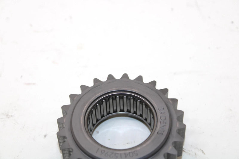 2017 Ski-doo Grand Touring 900 Oem 24T Sprocket 504152961 SS65