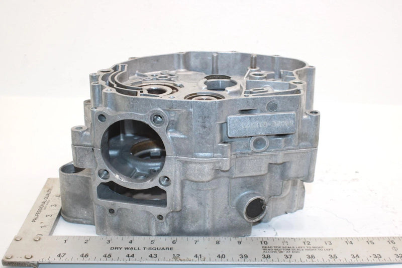1999 Yamaha  Bear Tracker 2wd Oem Crankcase 4BD-15100-12-00 AY50