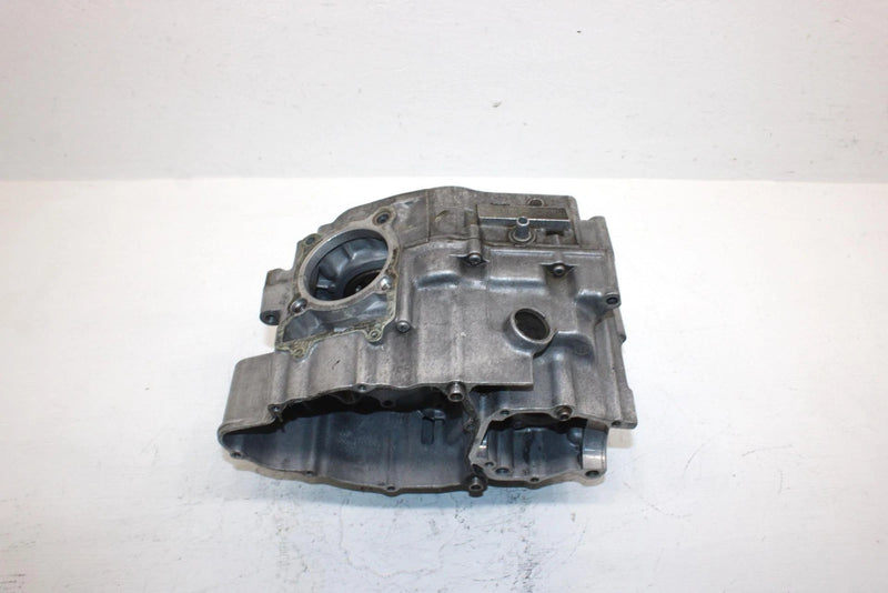 1986 Yamaha  Moto 4 Oem Crankcase 1NU-15100-00-00 AY7